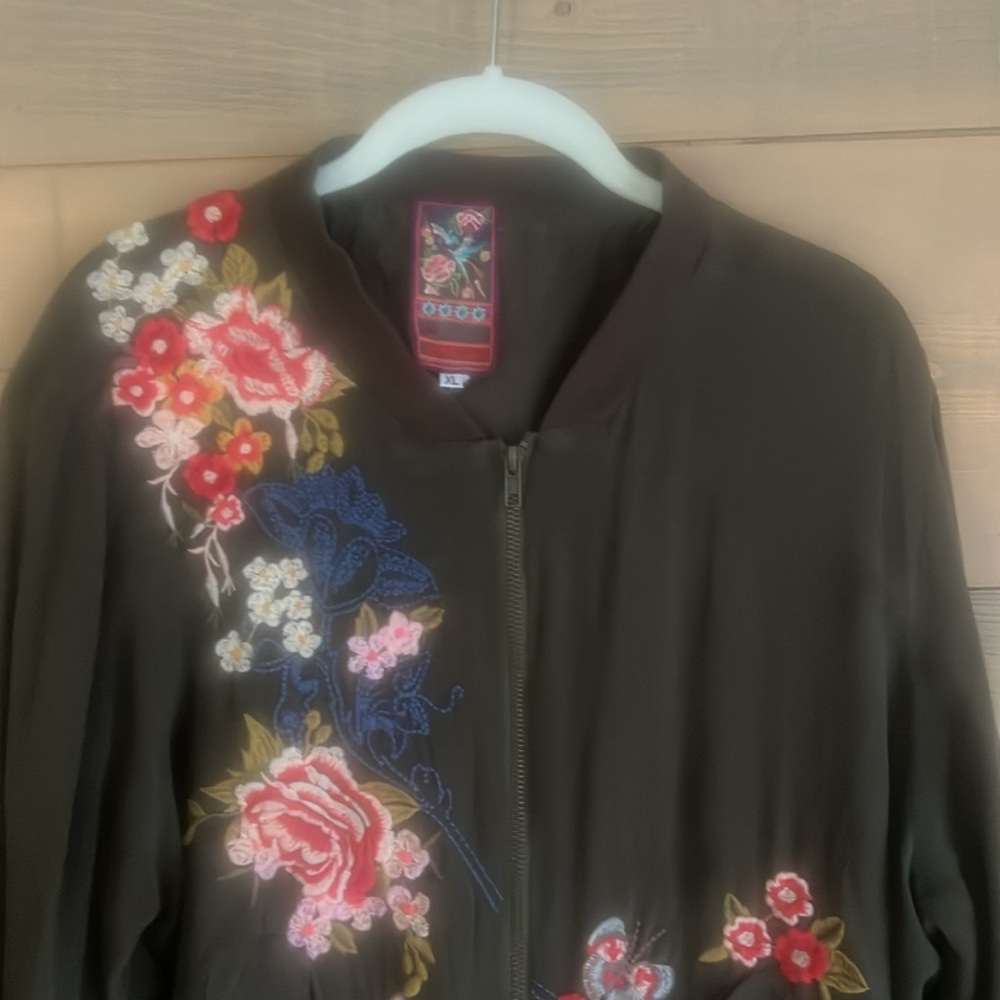 Johnny Was Lucy crepe de chin silk Floral Embroidered Bomber Jacket - Picture 7 of 10